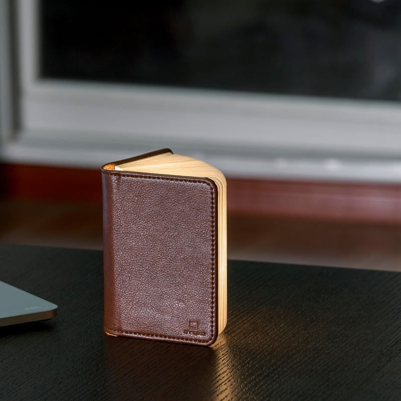 Smart Book Light (Fibre Leather) Adeum